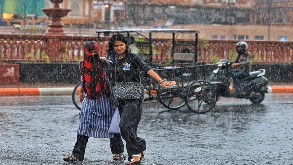 Rain in Jaipur: जयपुर में 10 साल का रिकॉर्ड टूटा, एक सप्ताह तक भारी बारिश की चेतावनी