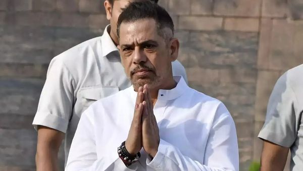 Robert Vadra को ED ने फिर किया तलब, जानें अब कौन से मामले में फंसे प्रियंका गांधी के पति