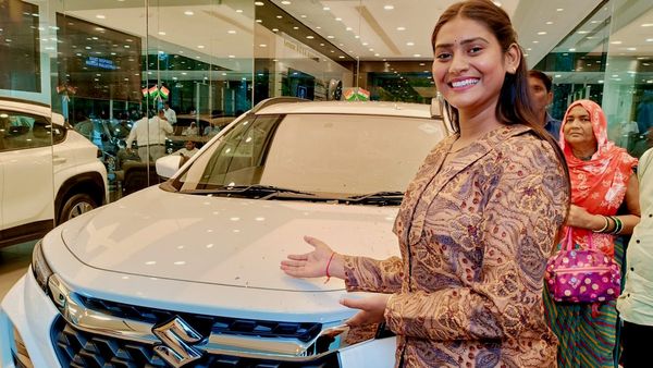 Shivani Kumari Youtube Income: शिवानी कुमारी कितना कमाती हैं? भैंस वाली लड़ाई के VIDEO से भी छापे नोट