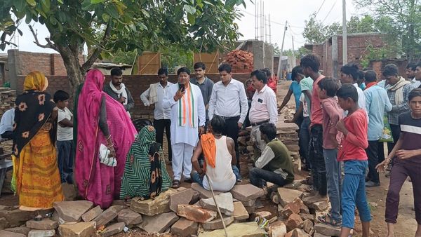 MP News: पोहरी में वन विभाग की कार्रवाई को लेकर विधायक कैलाश कुशवाहा ने दी आंदोलन की चेतावनी