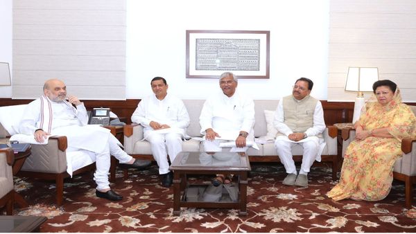 अमित शाह से दिल्ली में मिले उत्तराखंड के पांचों सांसद, LUCC फ्रॉड मामले में कार्रवाई के साथ उठाई ये मांग