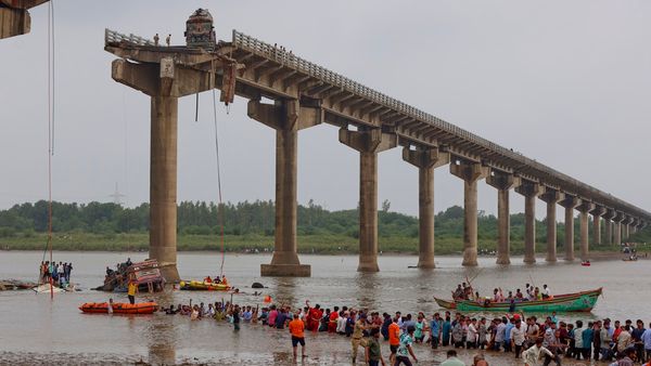 Gambhira Bridge Cost: गंभीरा पुल की मरम्‍मत पर क‍ितने करोड़ रुपए खर्च हुए थे? अब 212 करोड़ से बनेगा नया पुल
