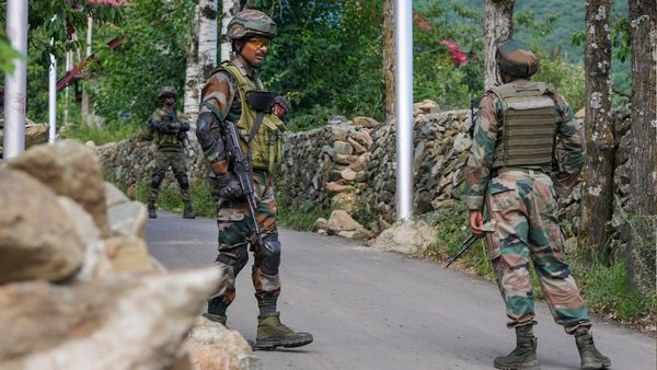 पुंछ में लश्कर के मंसूबों पर फिरा पानी, सेना ने Operation Shivshakti चला कर आतंकी नेटवर्क पर की दोहरी चोट