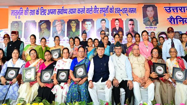Kargil Vijay Diwas: CM धामी ने शहीदों को दी श्रद्धांजलि, परिजनों को किया सम्मानित, जानिए क्या की घोषणाएं