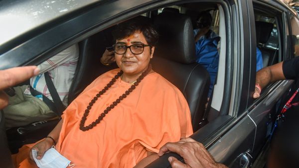 Malegaon Blast Case: ना RDX मिला, ना बाइक मिली, NIA कोर्ट ने सबूतों को बताया कमजोर, पढ़ें फैसले की बड़ी बातें