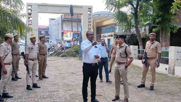 UPPCS RO ARO परीक्षा की तैयारियों का डीएम ने लिया जायजा,दिए यह खास निर्देश