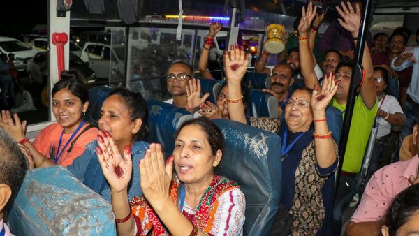 शुरू हुई Amarnath Yatra, बाबा बर्फानी के दर्शन के लिए पहला जत्था रवाना, कैसे कराएं रजिस्ट्रेशन?