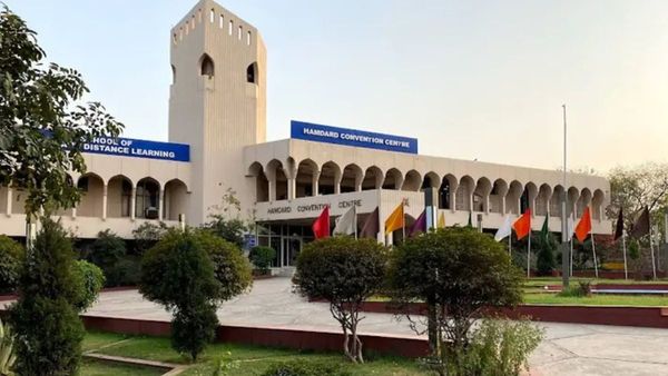 जामिया हमदर्द ने NEET काउंसलिंग के बीच क्यों रद्द की MBBS- PG कोर्स की सीट? मेडिकल स्टूडेंट्स को लगा बड़ा झटका!