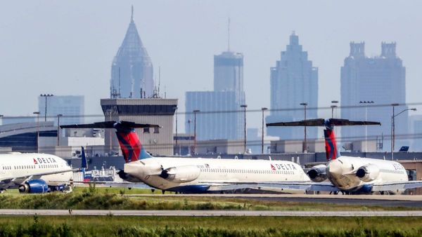 बीच हवा में टूट गया विमान का पंख, पायलट-क्रू को भी नहीं हुई खबर, बिना फ्लैप कैसे लैंड हुआ प्लेन?