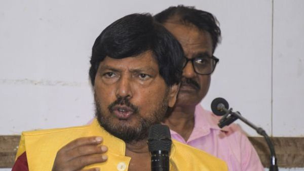 'खेलों में राजनीति घसीटने की जरूरत नहीं,' रामदास अठावले ने IND vs PAK मैच रद्द करने पर जताई नाराजगी