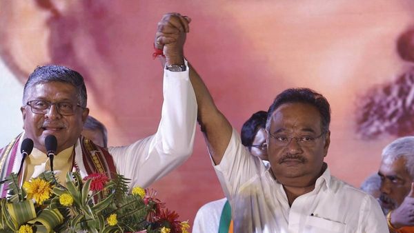 कौन हैं समिक भट्टाचार्य?  जिन्‍हें पश्चिम बंगाल चुनाव से पहले बनाया गया भाजपा प्रदेश अध्‍यक्ष 