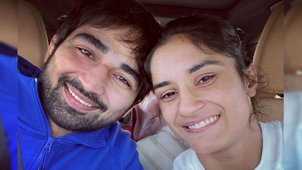 Vinesh Phogat Son Name: जुलाना विधायक पूर्व रेसलर विनेश फोगाट बनीं मां, लोग पूछ रहे बेटे का नाम क्‍या?