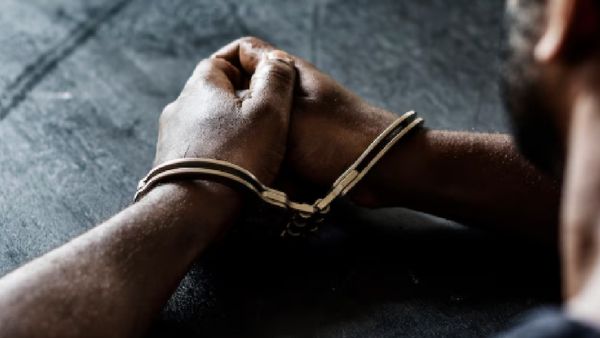 Bucket Scam क्या है? अरुणाचल प्रोफेसर ने ₹2,500 में एक बाल्टी खरीदी! ₹55,000 की रिश्वत कमाई-CBI ने पकड़ा