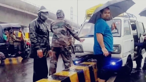 Bhopal News: सुभाष नगर ओवरब्रिज पर स्कूल वैन हादसा, डिवाइडर से टकराई, PWD की लापरवाही पर सवाल