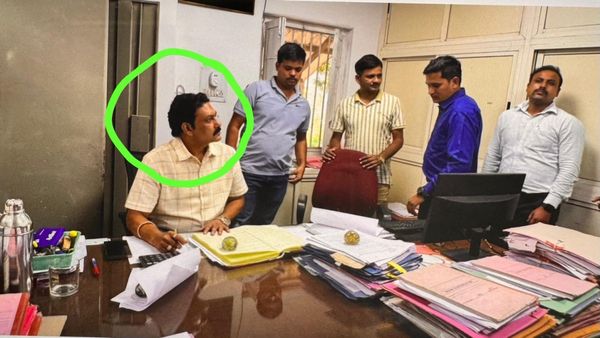 भोपाल लोकायुक्त की बड़ी कार्रवाई, 7000 रुपये की रिश्वत लेते PWD का वरिष्ठ लेखा लिपिक रंगे हाथ गिरफ्तार