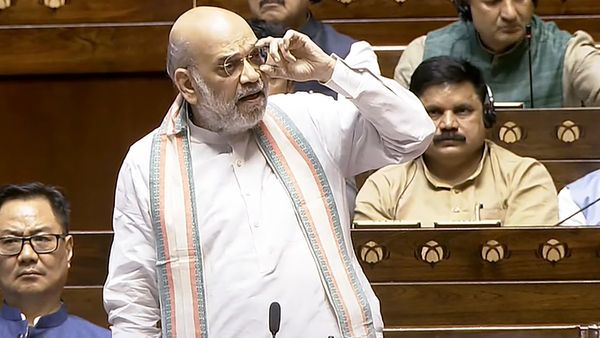 गृह मंत्री अमित शाह ने रचा इतिहास, इस मामले में लाल कृष्ण आडवाणी को पछाड़ कर बने नंबर 1