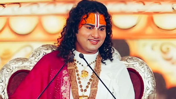 Independence Day: 15 अगस्त को ही क्यों मिली आजादी? अनिरुद्धाचार्य महाराज ने बताई ऐसी वजह, सुनकर माथा पीट लेंगे