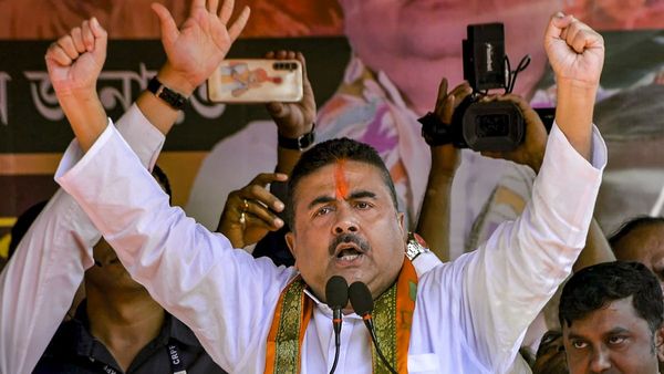 बंगाल में घुसपैठियों की भरमार? शुभेंदु अधिकारी ने की SIR की मांग, बताया एक करोड़ रोहिंग्या-बांग्लादेशी वोटर