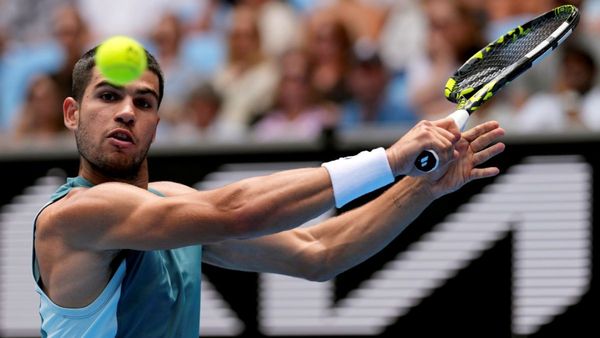 कार्लोस अल्कराज के सामने मैदान छोड़ भागा विपक्षी खिलाड़ी, फाइनल में पहले सेट में बन गए चैम्पियन