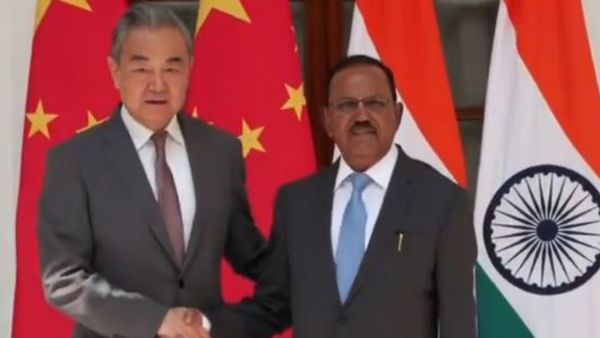 भारत दौरे पर चीनी विदेश मंत्री Wang Yi, एस. जयशंकर के बाद NSA अजीत डोभाल से की मुलाकात, क्या हुई बात?