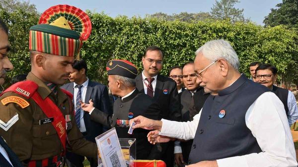 Bihar News: भूतपूर्व सैनिकों और आश्रितों को सरकार का बड़ा तोहफ़ा, बड़े पैमाने पर नियुक्तियां, कई सुविधाएं