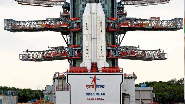ISRO ने जारी किया विजन 2040 का रोडमैप: चंद्रयान-4 से लेकर चंद्रमा सैंपल रिटर्न मिशन प्रोजेक्ट शामिल
