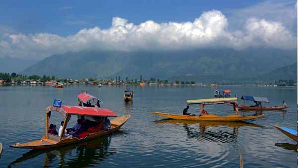 आर्टिकल 370 के 6 साल, जम्मू-कश्मीर को राज्य का दर्जा कब मिलेगा? 8 अगस्त को सुप्रीम कोर्ट करेगा इसका फैसला