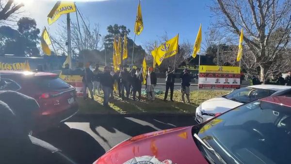 Australia: स्वतंत्रता दिवस पर फहराया तिरंगा तो खालिस्तानियों को लगी मिर्ची, किया उत्पात तो झड़प होते-होते बची