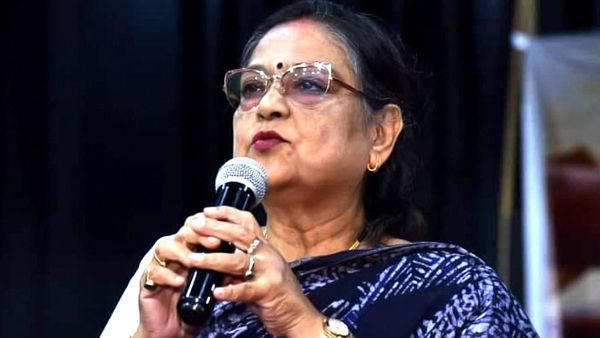 TMC में अंदरूनी कलह? कौन हैं काकोली घोष जो कल्याण बनर्जी के इस्तीफे के बाद बनीं चीफ व्हिप