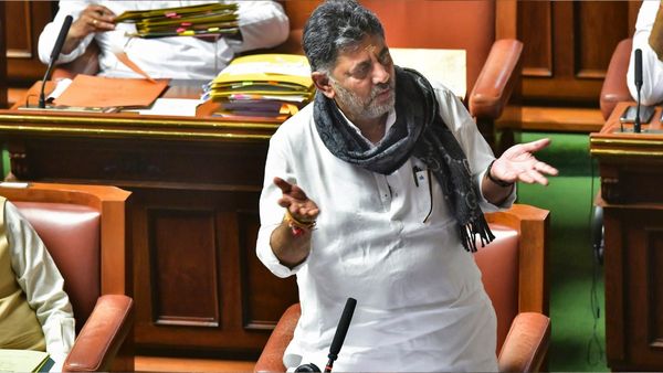 विधानसभा में कांग्रेस नेता होकर RSS गीत क्यों गाए DK शिवकुमार ? डिप्टी CM ने खुद बताई चौंकाने वाली वजह