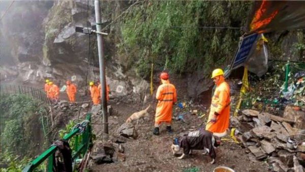 अर्द्धकुमारी में माता वैष्णो देवी मार्ग पर लैंडस्लाइड, 6 लोगों की मौत और 14 घायल, रेस्क्यू ऑपरेशन जारी