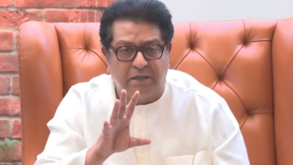 'उन्हें सिर्फ मुंबई में गड्ढे दिखते हैं उनका पूरा राज्‍य', राज ठाकरे ने प्रवासियों पर किया कटाक्ष