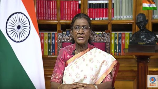 President Speech : राष्ट्रपति द्रौपदी मुर्मू बोलीं- हमारे लिए, हमारा संविधान और लोकतंत्र सबसे ऊपर है