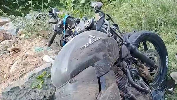 Maharajganj News: दो बाइकों की टक्कर में तीन की मौत, ऐसे हुआ हादसा