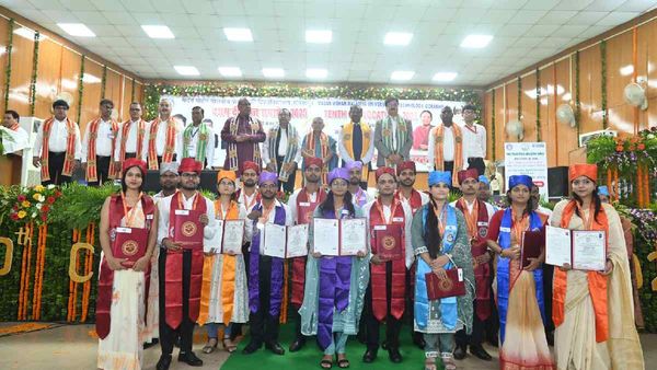 MMMUT Gorakhpur के दशम दीक्षांत समारोह का हुआ समापन, 1473 विद्यार्थियों को मिली उपाधि