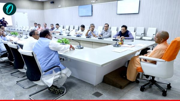 Helmet Rule UP: बिना हेलमेट अब यूपी में बाइक चालकों को क्‍यों नहीं मिलेगा पेट्रोल? जानिए सरकार का नया नियम