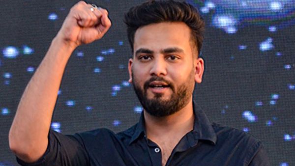 Elvish Yadav: बदमाशों ने एल्विश यादव को बनाया निशाना! यूट्यूबर के घर के बाहर हुई ताबड़तोड़ फायरिंग