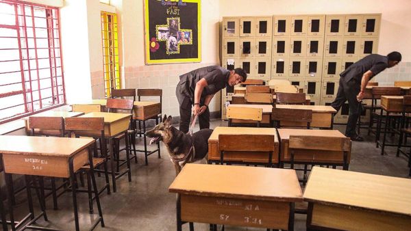 DPS द्वारका को एक बार फिर मिली बम से उड़ाने की धमकी, एक सप्ताह में 3 बार आ चुके हैं कॉल!