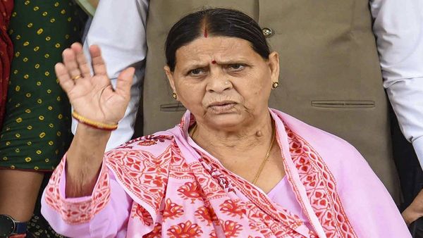 Land For Job Case में राबड़ी देवी के वकील ने राउज एवेन्यू कोर्ट में माना, 'सस्ती दरों पर खरीदी गई जमीन'