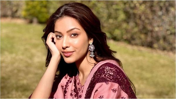 कौन हैं सहर बंबा? जो शाहरुख के बेटे आर्यन खान की सीरीज की हैं हीरोइन, देओल परिवार से खास कनेक्शन