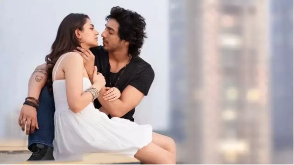 मोहित सूरी की 'सैयारा' ने रच दिया इतिहास, बॉक्स ऑफिस पर ब्लॉकबस्टर साबित हुई फिल्म, जानिए टोटल कलेक्शन