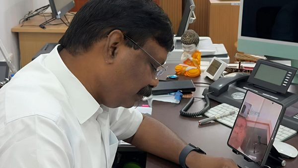 Bihar News: 29 सरकारी स्कूलों में एक भी शिक्षक नहीं!, शिक्षा विभाग ने जिलाधिकारियों को दिए ये अहम निर्देश