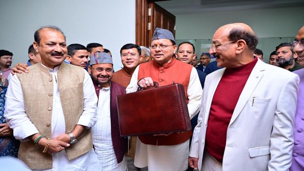 Uttarakhand news: CM धामी ने किया 5315 करोड़ रुपये का अनुपुरक बजट पेश, विपक्ष ने किया हंगामा, 9 विधेयक भी पेश