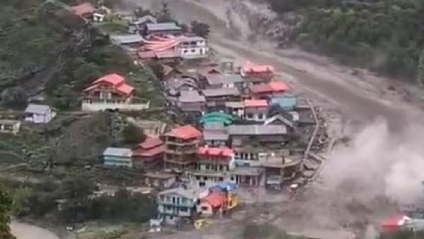 Uttarkashi Cloudburst: धराली में रेस्क्यू ऑपरेशन जारी, चंपावत, पौड़ी और उधम सिंह के स्‍कूल रहेंगे बंद