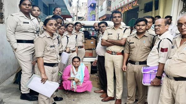 भोपाल में आबकारी विभाग की बड़ी कार्रवाई: कैलाश नगर, आजाद नगर और सिंगारचोली में 107.95 लीटर अवैध शराब जब्त