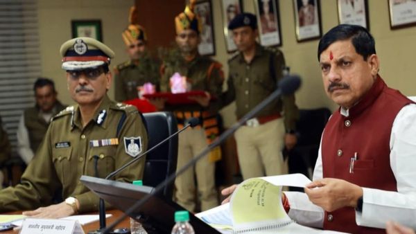 MP News: मध्य प्रदेश में पुलिसकर्मियों के लिए CM मोहन यादव की बड़ी घोषणाएं, भर्ती बोर्ड, 7500 वार्षिक भर्तियां