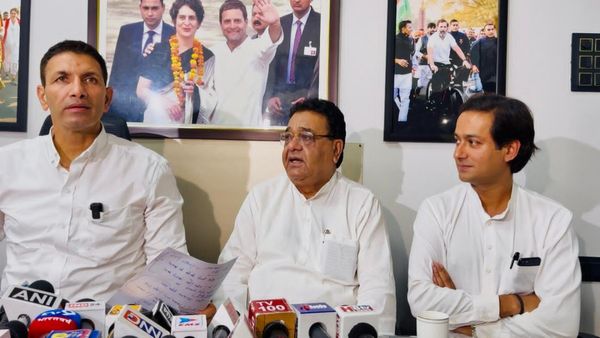 MP News: कांग्रेस का हल्ला बोल, जीतू पटवारी ने चुनाव आयोग पर साधा निशाना, जयवर्धन की नियुक्ति पर भी दी सफाई