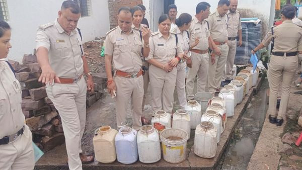 Bhopal News: आबकारी विभाग की बड़ी कार्रवाई, कजली खेड़ा में 475 किलो महुआ लाहन और 25 लीटर कच्ची शराब जब्त
