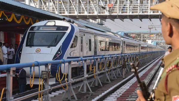 Amrit Bharat Express Train Bihar: मुजफ्फरपुर-हैदराबाद, दरभंगा-मदार के लिए 2 नई ट्रेनें शुरू, जानिए डिटेल्स