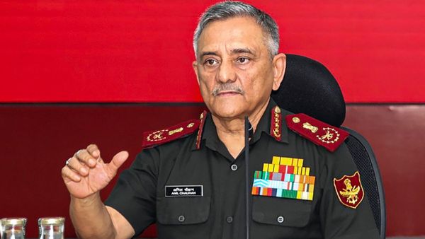 मोदी सरकार ने बढ़ाया CDS जरनल अनिल चौहान का कार्यकाल, कितने लंबे समय तक का मिला एक्सटेंशन?